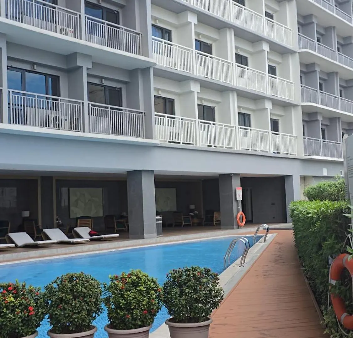 Makati Condominium Lush Residences Manila 3*,  Philippines